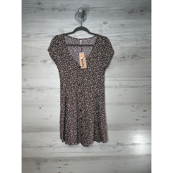 Mudd Dress Juniors Small Red Floral Fit & Flare Short V-Neck Woven Rayon - Picture 1 of 8